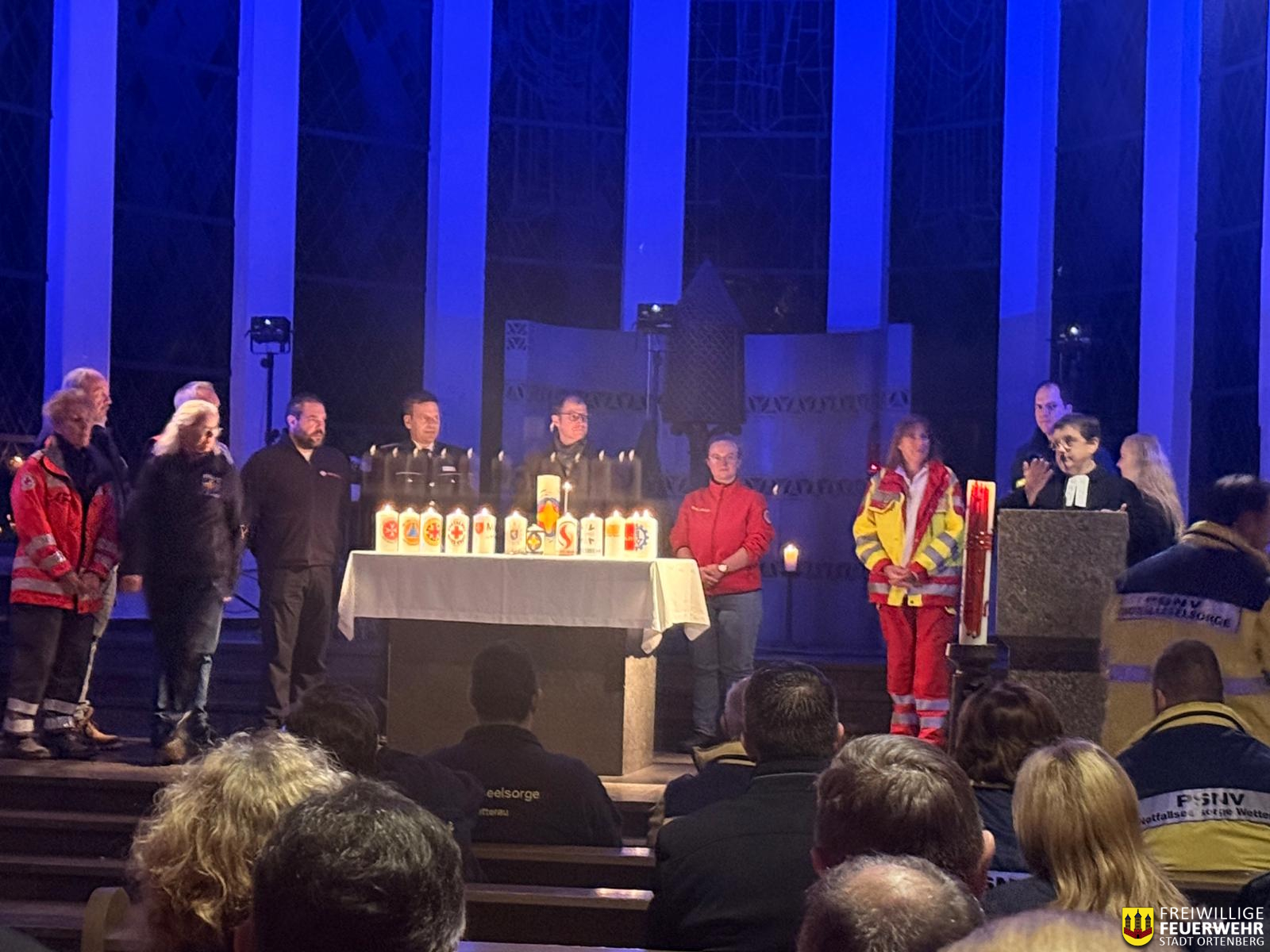 🕯️✨ Blaulichtgottesdienst 2025: Ein Abend voller Besinnung und Gänsehaut-Momente!